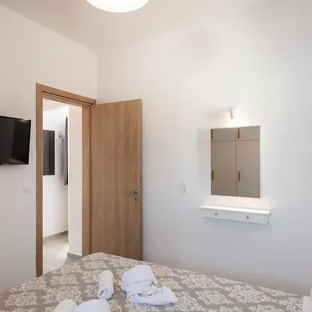 Parikia's Sunlight 2bedroom House Holiday home *