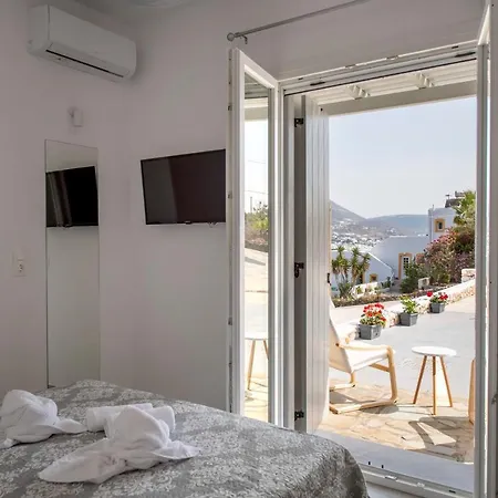 Parikia's Sunlight 2bedroom House Krotiri