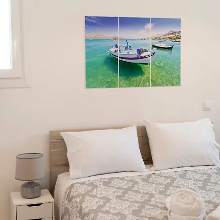 Parikia's Sunlight 2bedroom House Holiday home Krotiri